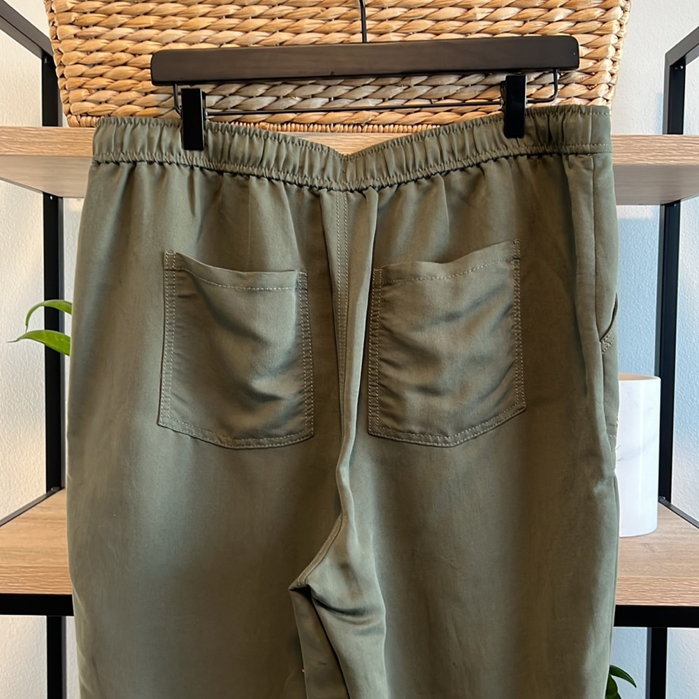Chico's High-Rise Drape Pull On Trouser, 12 / L - Picture 6 of 10